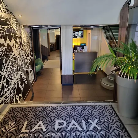 The Originals Boutique, De La Paix,