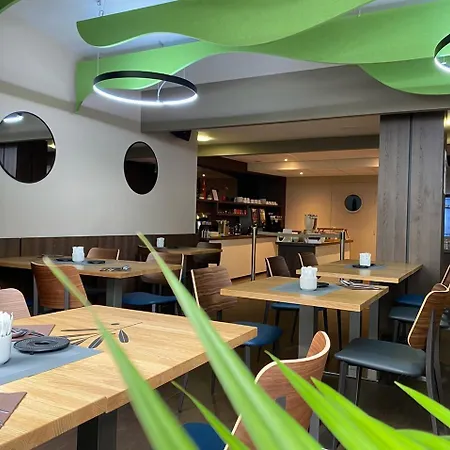 Hotel The Originals Boutique, De La Paix, 4*