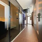 The Originals Boutique, De La Paix, Готель Брест