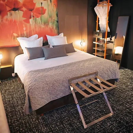 Hotel The Originals Boutique, De La Paix, 4*