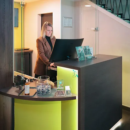 Hotel The Originals Boutique, De La Paix,