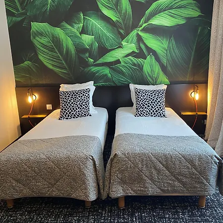 The Originals Boutique, De La Paix,