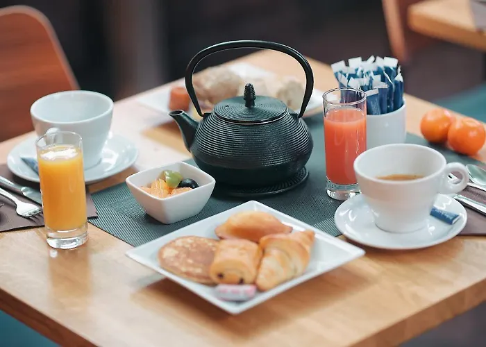 Hotel The Originals Boutique, De La Paix, 4*